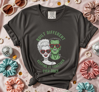 Halloween Couples J T-shirt