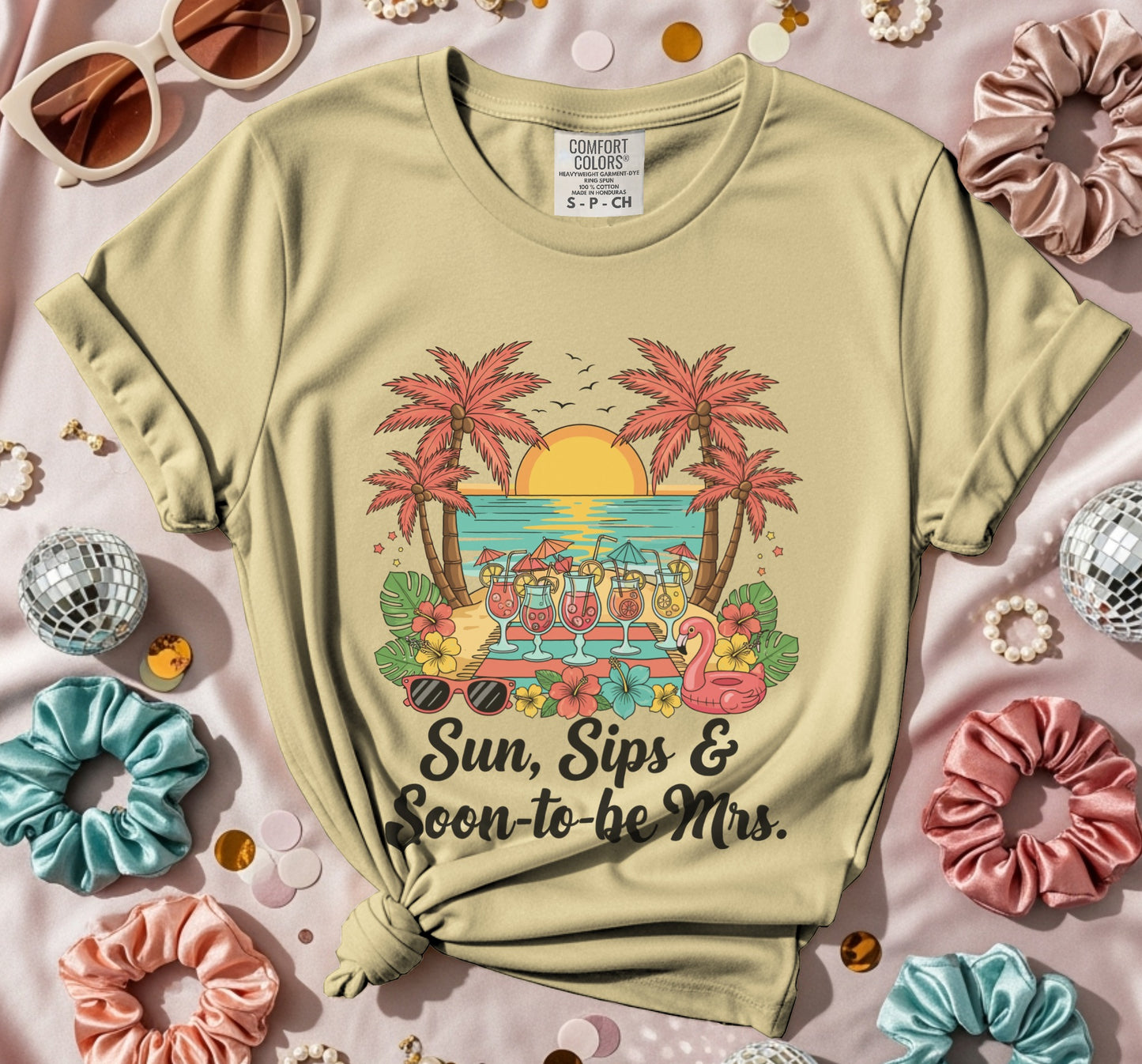 Sun Sips Soon-to-be Mrs T-Shirt W